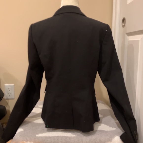 Classic Form Fitting Blzer - Picture 3 of 6